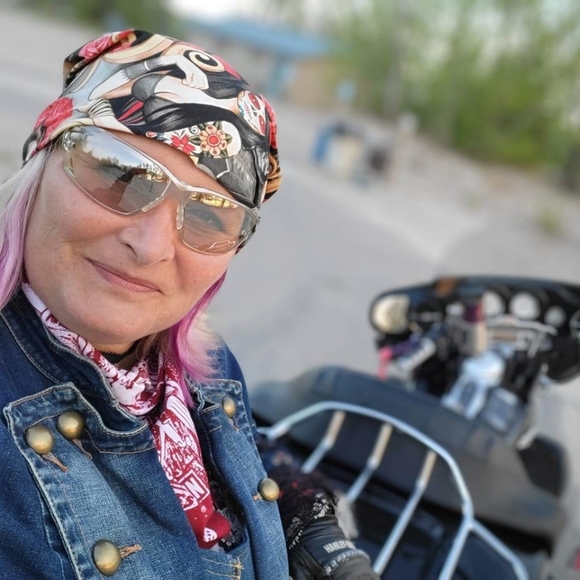 Meet your Posher, Cynthia - Picture 6 of 14